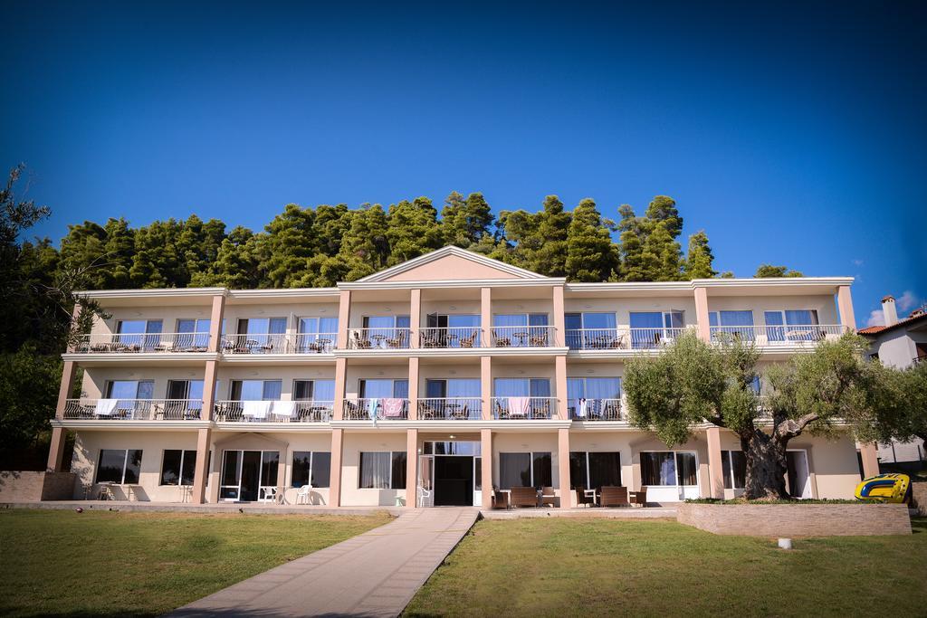 Crown Hotel Nea Skioni Exterior photo